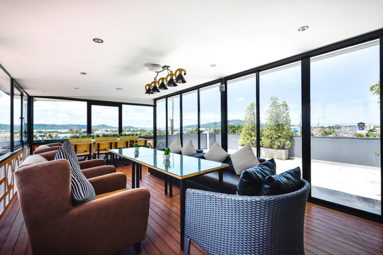 A Complete Guide to Interior Glass Design for Modern Homes – ModDwell