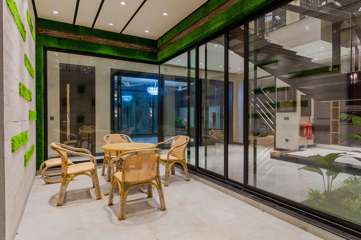 A Complete Guide to Interior Glass Design for Modern Homes – ModDwell