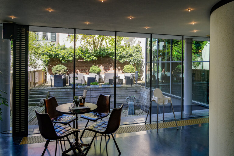 A Complete Guide to Interior Glass Design for Modern Homes – ModDwell
